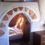 интерьер дачного дома из глины необычный дизайн спальни