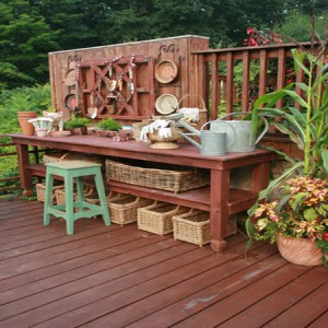 садовая мебель коричневого цвета