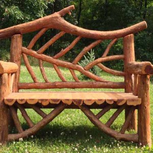 садовая мебель из дерева и веток