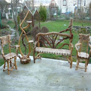садовая мебель из дерева - скамейка и стулья