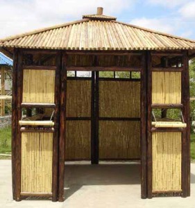 беседка из бамбука в восточном стиле