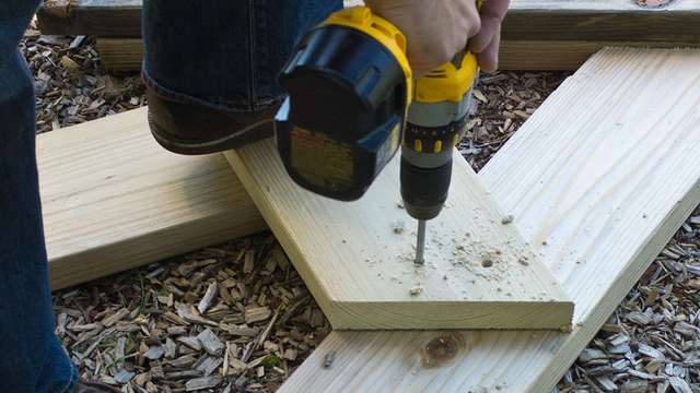 как сделать деревянную скамейку